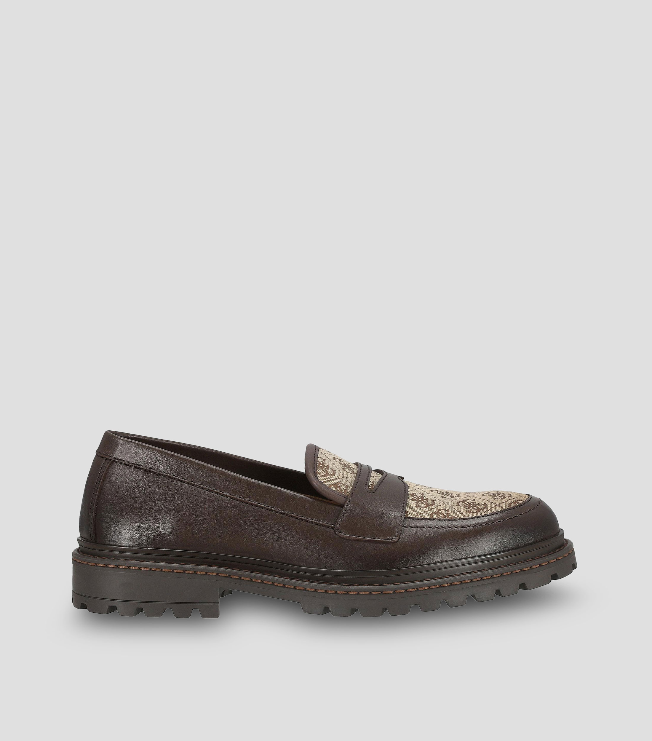 Mocasines con tacón bajo ancho en piel con monogram Hombre